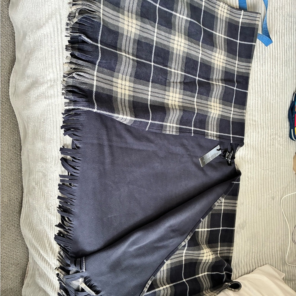 London Fog Navy and White Plaid Scarf